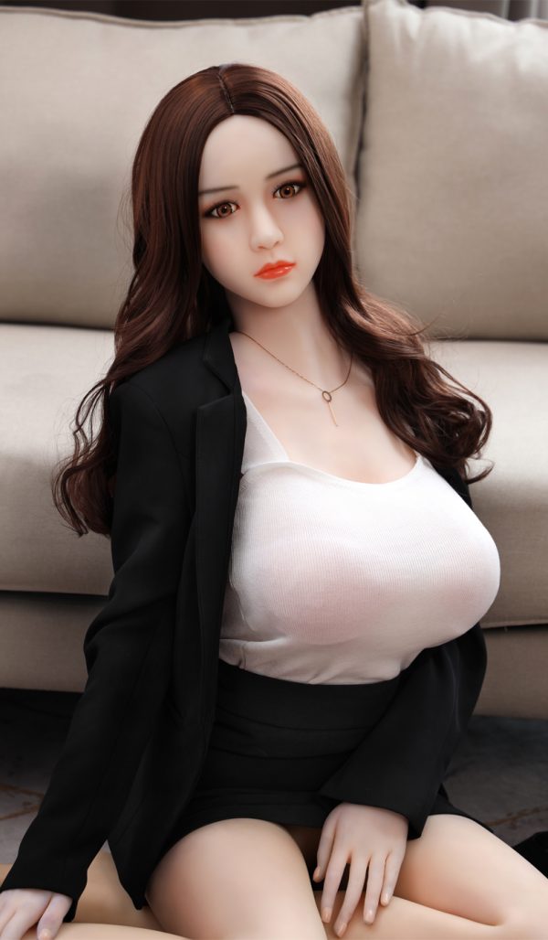 Búp bê tình dục cô gái Nhật cao 1m68 nặng 40kg